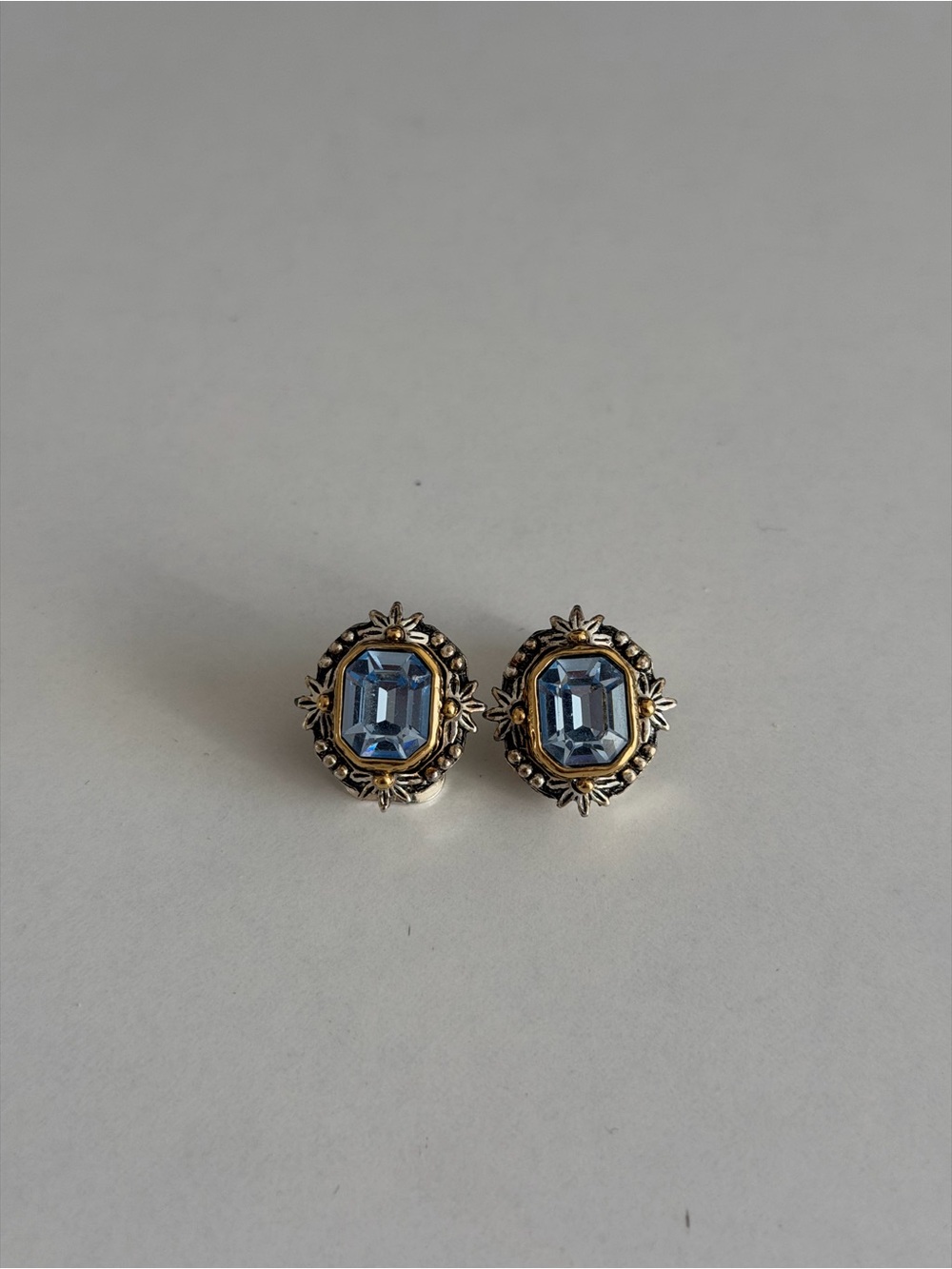 Vintage Gold-Tone Interlocking Double Hoop Clip-On Statement Earrings